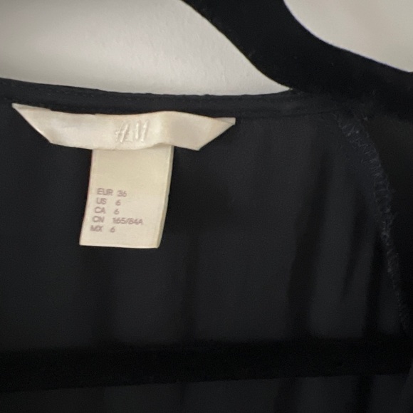 Flowy back dress - Picture 5 of 5